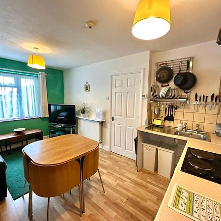 Pound Corner Appartement Godalming Buitenkant foto