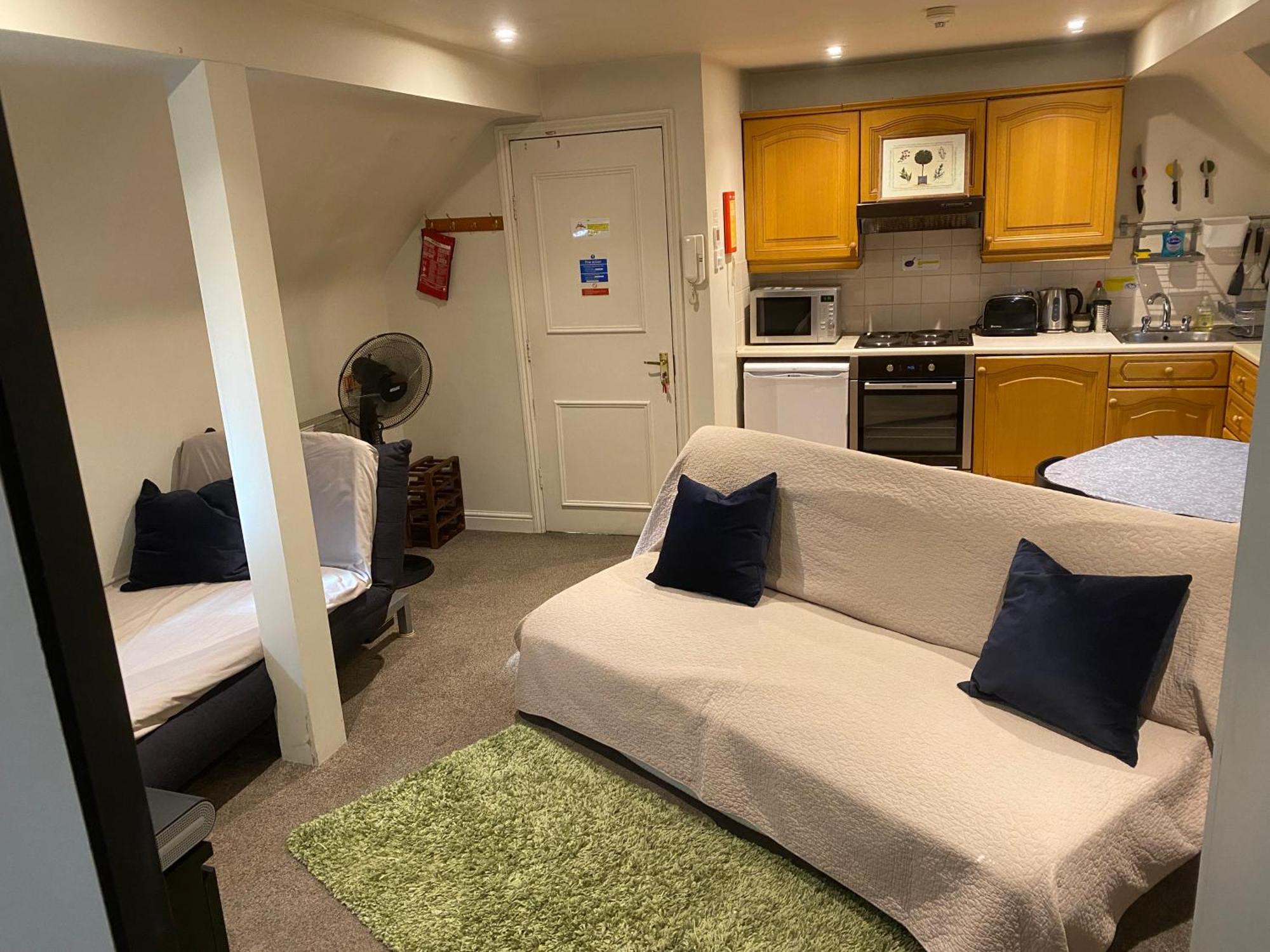 Pound Corner Appartement Godalming Buitenkant foto